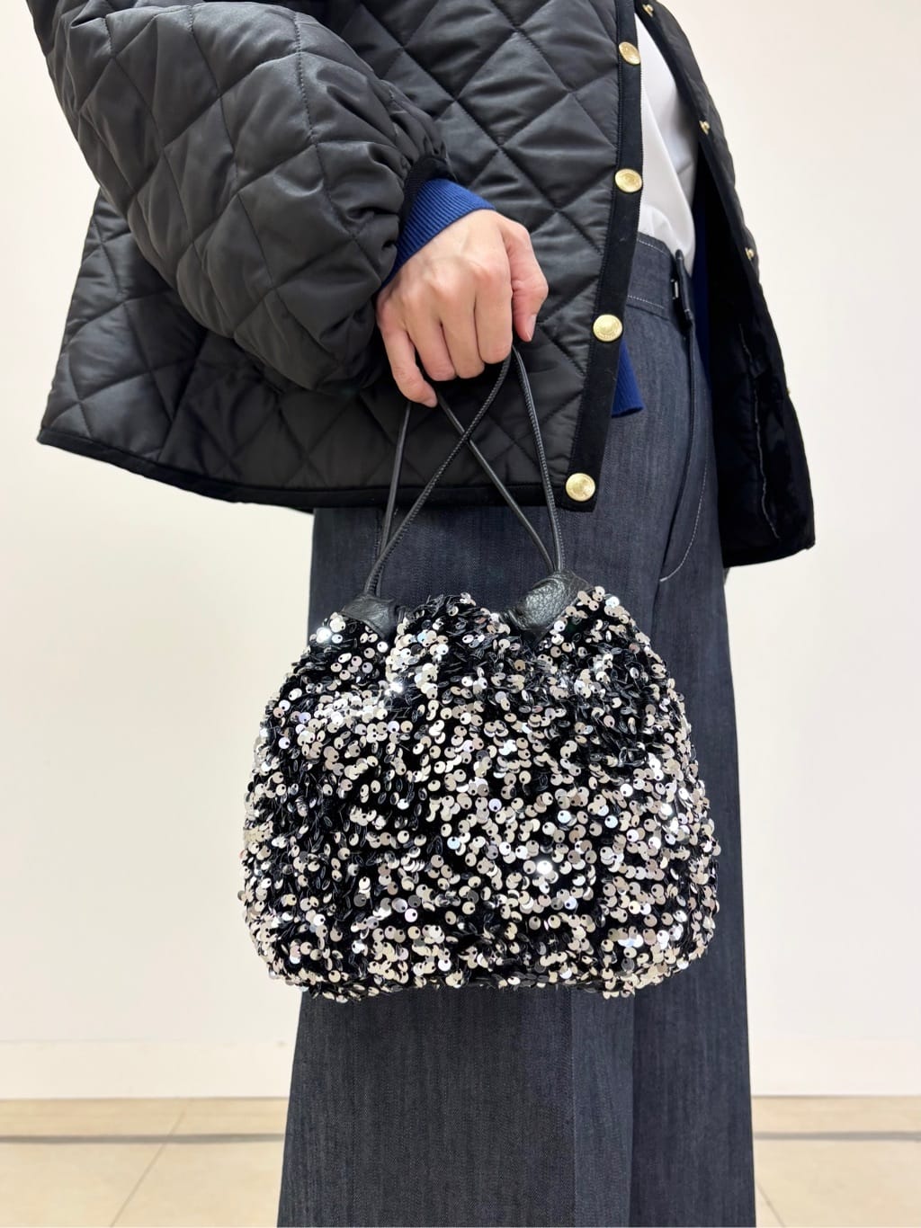 YOKOTAさんの「DRESSTERIOR｜◆ERICKA NICOLAS BEGAY（エリッカ ニコラス ビゲイ）【別注】ゴールドチョーカー」を使ったコーディネート