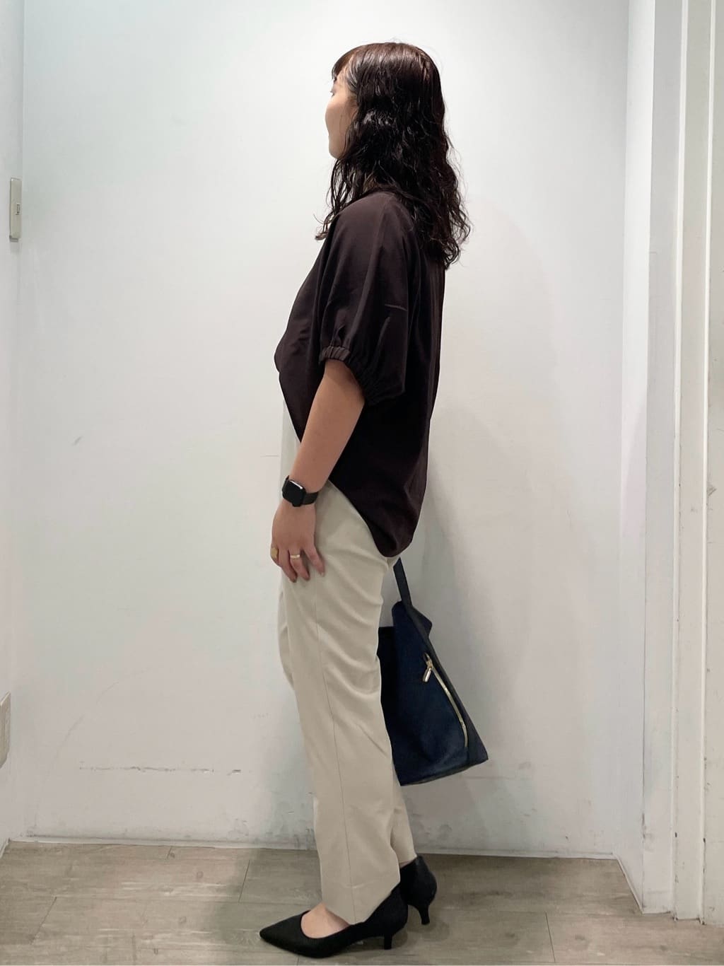 sumicaさんの「OPAQUE.CLIP｜《S-LLサイズ》ハイストレッチスティックパンツ【洗濯機洗い可／接触冷感】」を使ったコーディネート