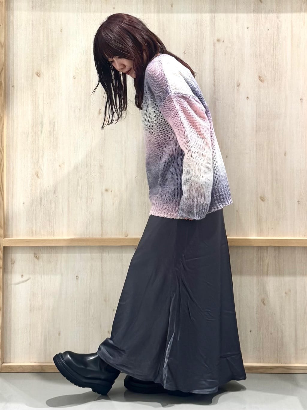 nanaさんの「THE SHOP TK｜スペースダイ透かし編みニット」を使ったコーディネート