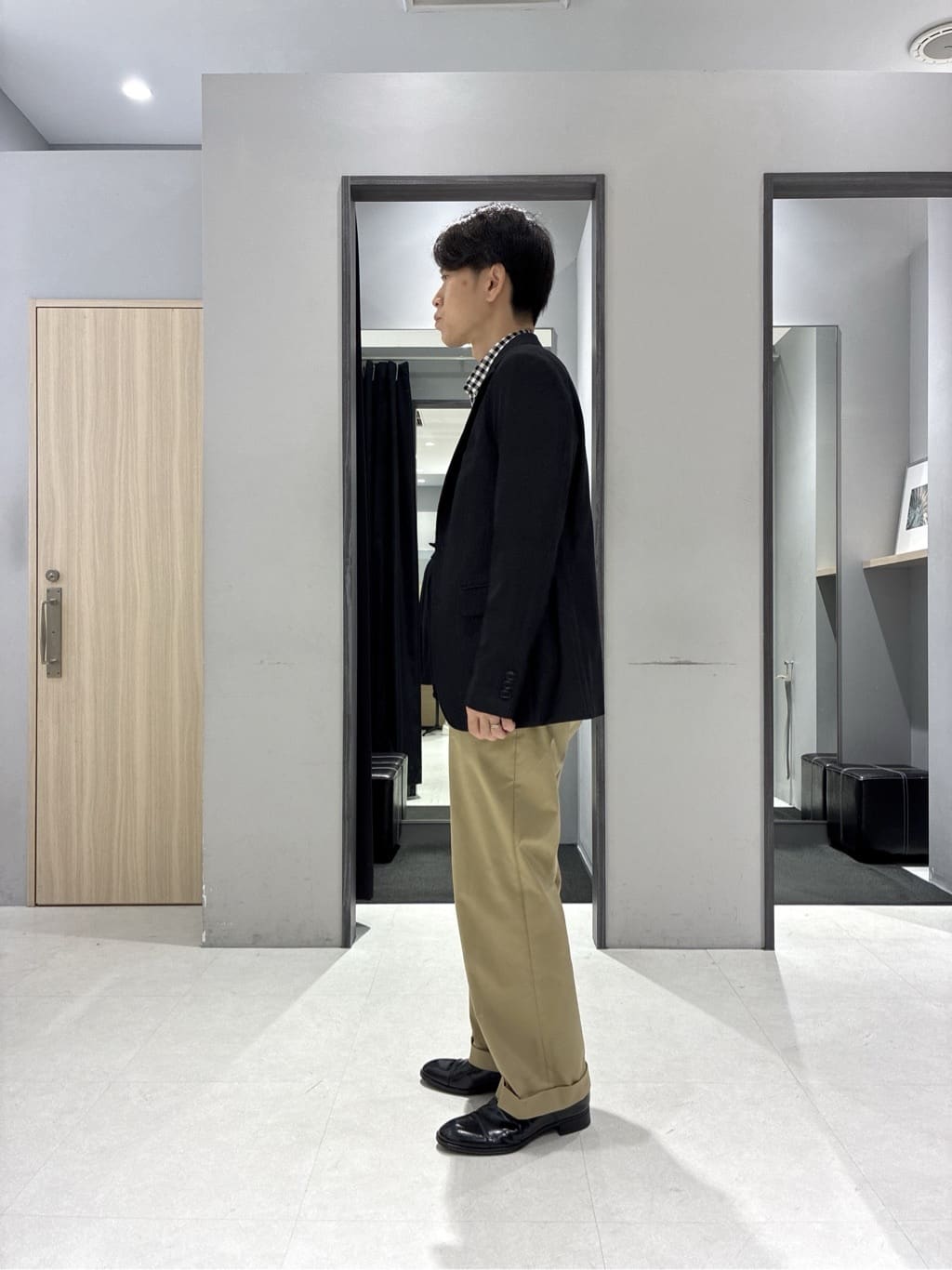 わいずみさんの「TAKEO KIKUCHI｜【360&deg;ストレッチ／セットアップ対応】None Of Stress ジャケット」を使ったコーディネート