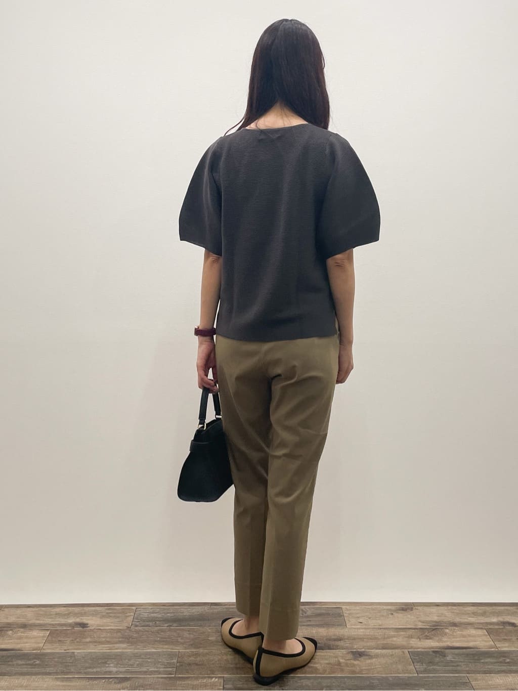 Aikoさんの「OPAQUE.CLIP｜ガーターボリュームスリーブニット【UVケア／洗濯機洗い可】」を使ったコーディネート