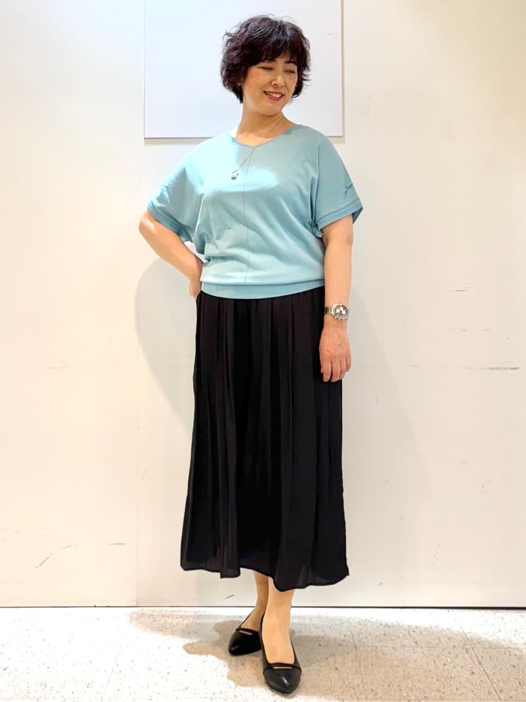 ヤスコさんの「Reflect｜【選べる7色◎／手洗い可／二の腕カバー】半袖ニット」を使ったコーディネート