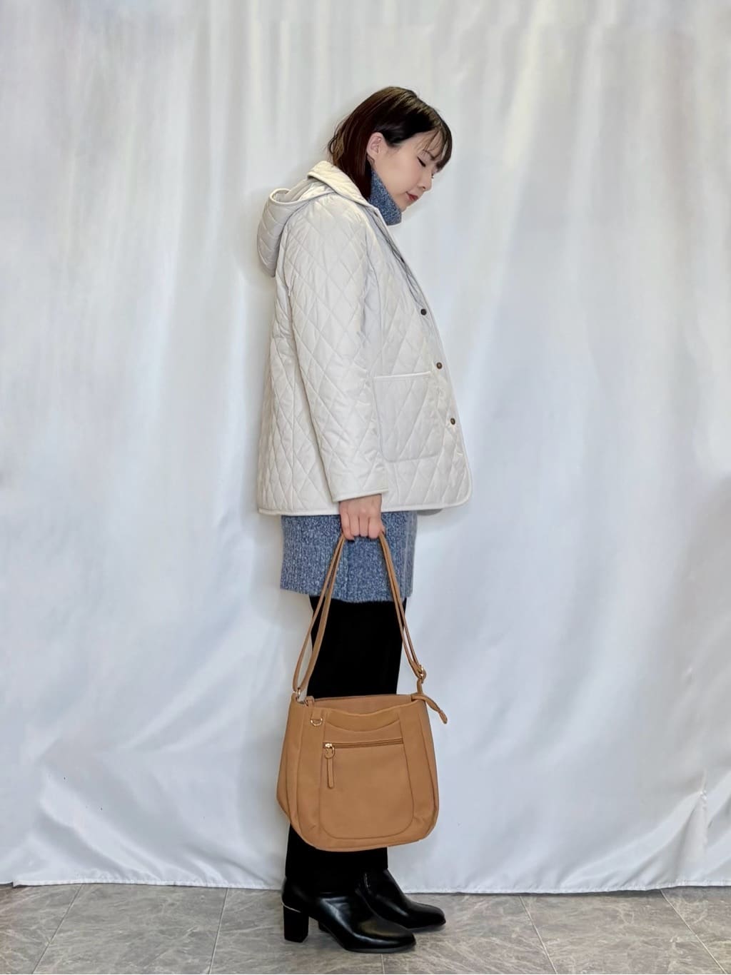 ネリさんの「SHOO･LA･RUE｜【洗濯機可/S-LL/体型カバー】女性らしい美シルエット チュニックニットワンピース」を使ったコーディネート