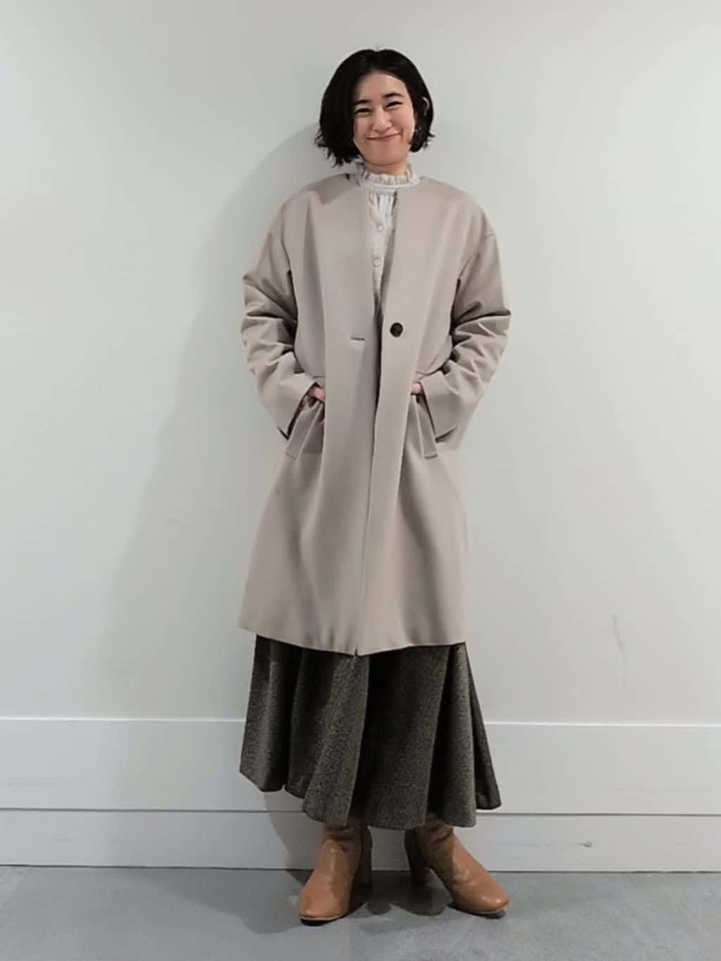 ミズタさんの「UNTITLED｜【日本製／通勤／フォーマル】カシミヤ混ノーカラーコート」を使ったコーディネート