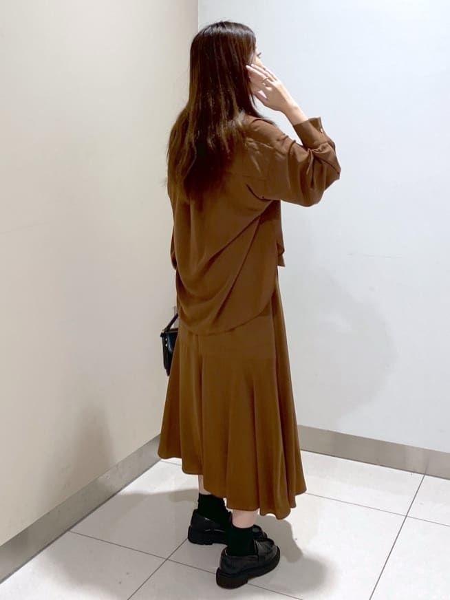 kanaさんの「UNTITLED｜【セットアップ可/スキッパー/ゆったり】リラクパウダーシャツ」を使ったコーディネート