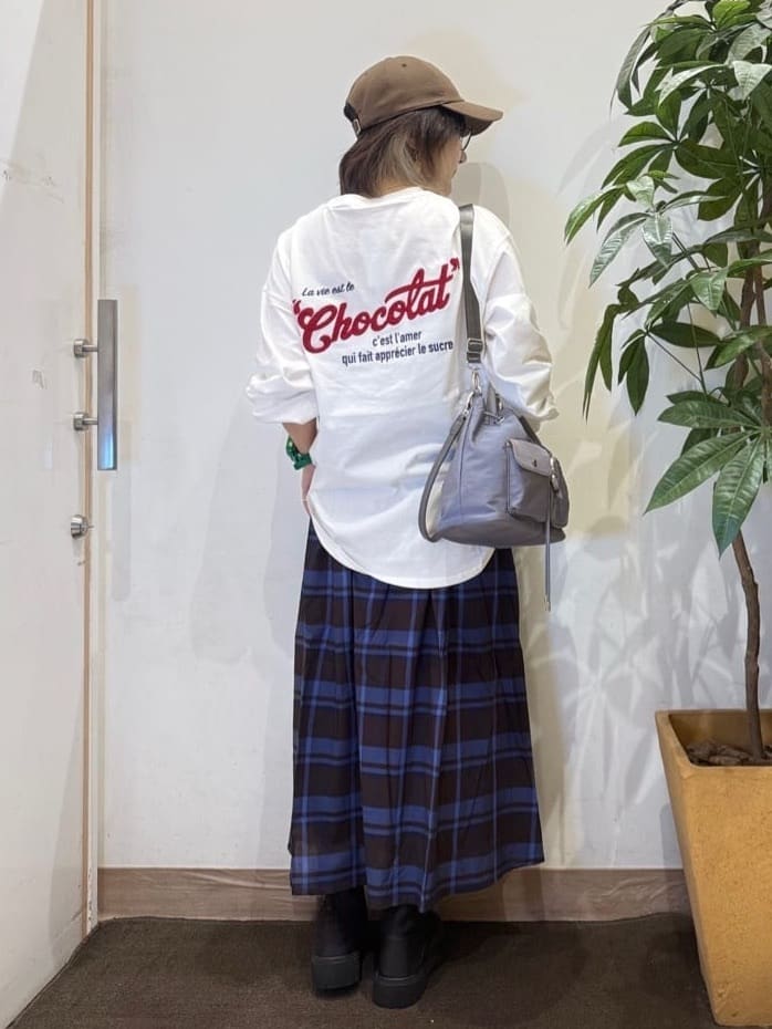 misakiさんの「SHOO･LA･RUE｜グラフィックアソート BIGロンT」を使ったコーディネート