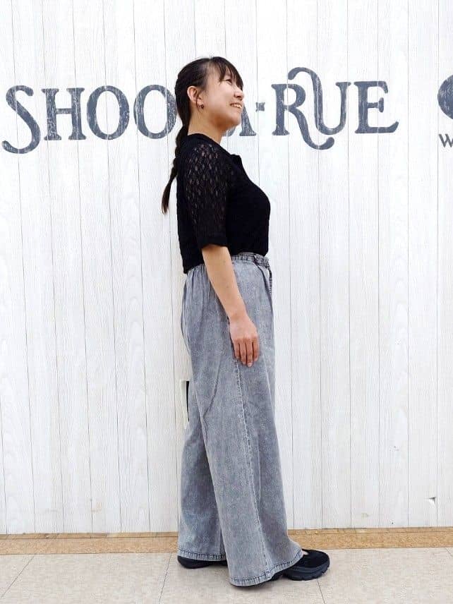 とろろさんの「SHOO･LA･RUE｜【S-LL/5分袖】大人の抜け感 襟付きレーストップス」を使ったコーディネート