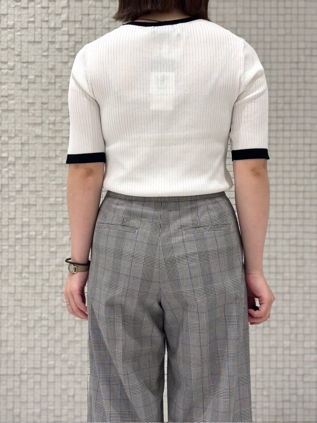 sakuさんの「INDIVI｜【褒められパンツ】ワンタックワイドパンツ」を使ったコーディネート