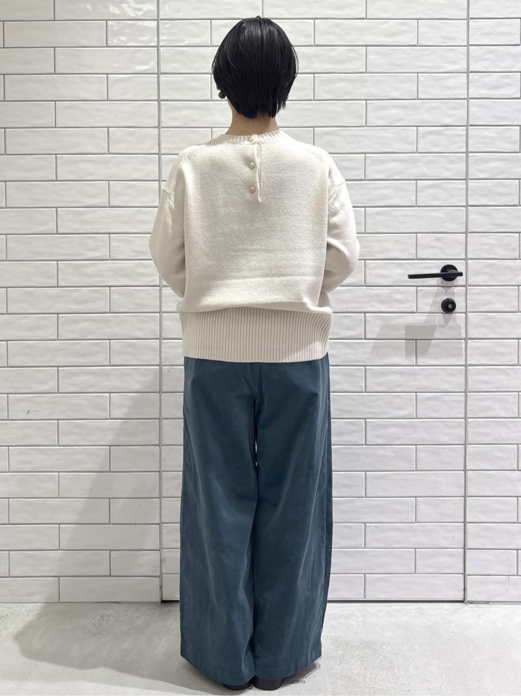 ayumiさんの「OPAQUE.CLIP｜別珍タックワイドパンツ【洗える】」を使ったコーディネート