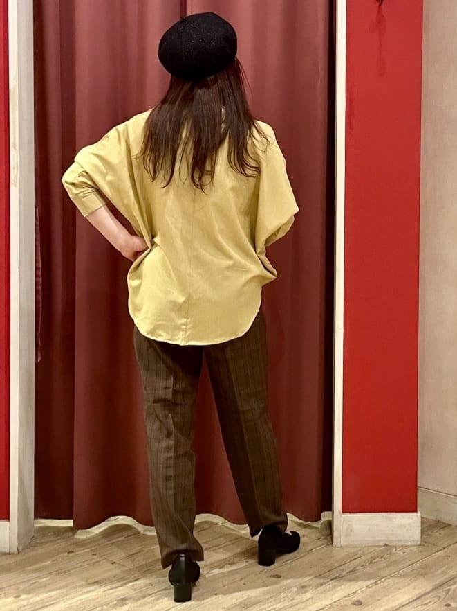 mayuckyさんの「SHOO･LA･RUE｜【高レビュー/洗濯後しわになりにくい】1枚でサマ見え 8分袖ドルマンブラウス」を使ったコーディネート