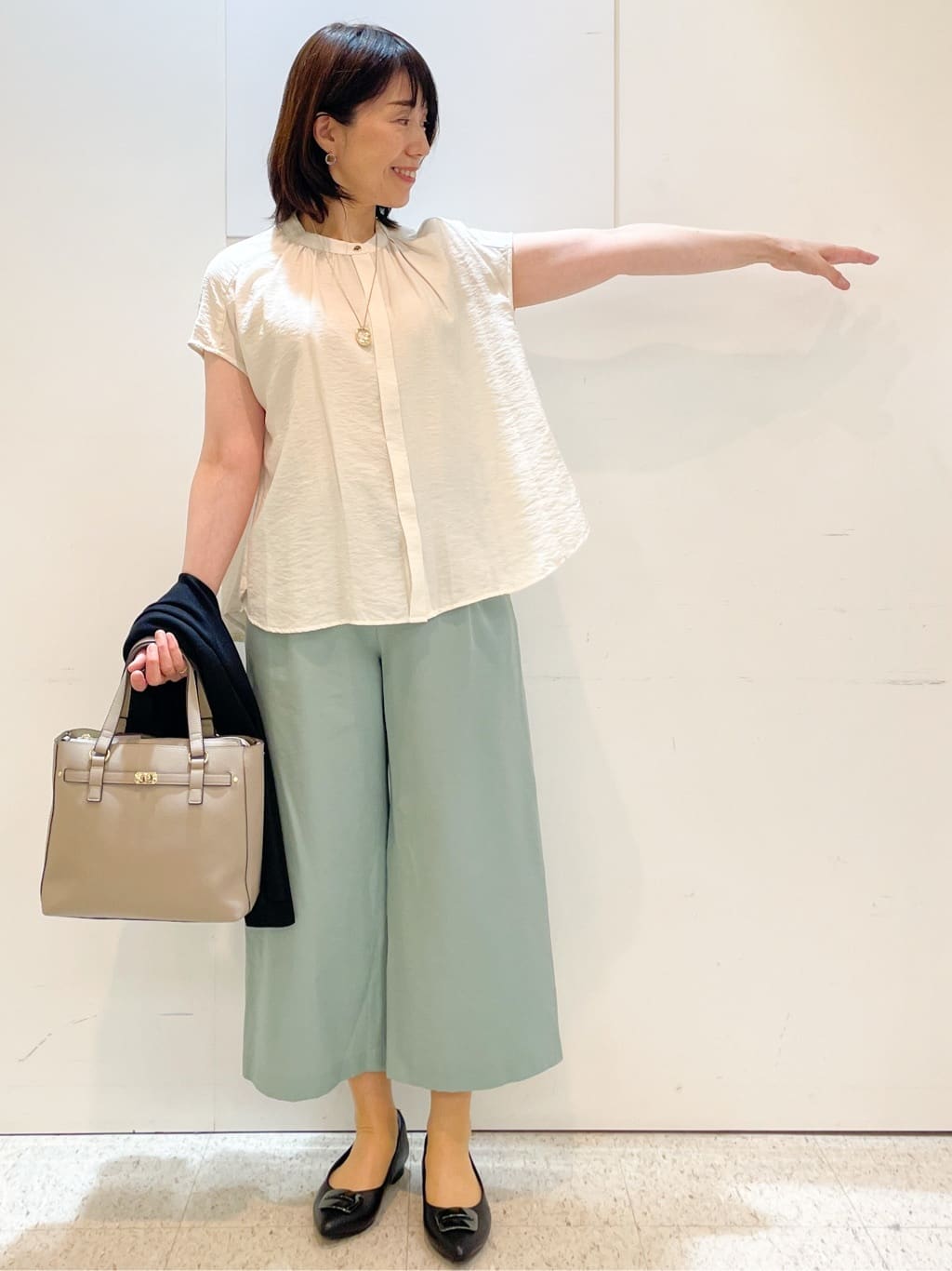めいさんの「Reflect｜【お腹・腰周りすっきり見え◎】ストレッチワイドクロップドパンツ」を使ったコーディネート