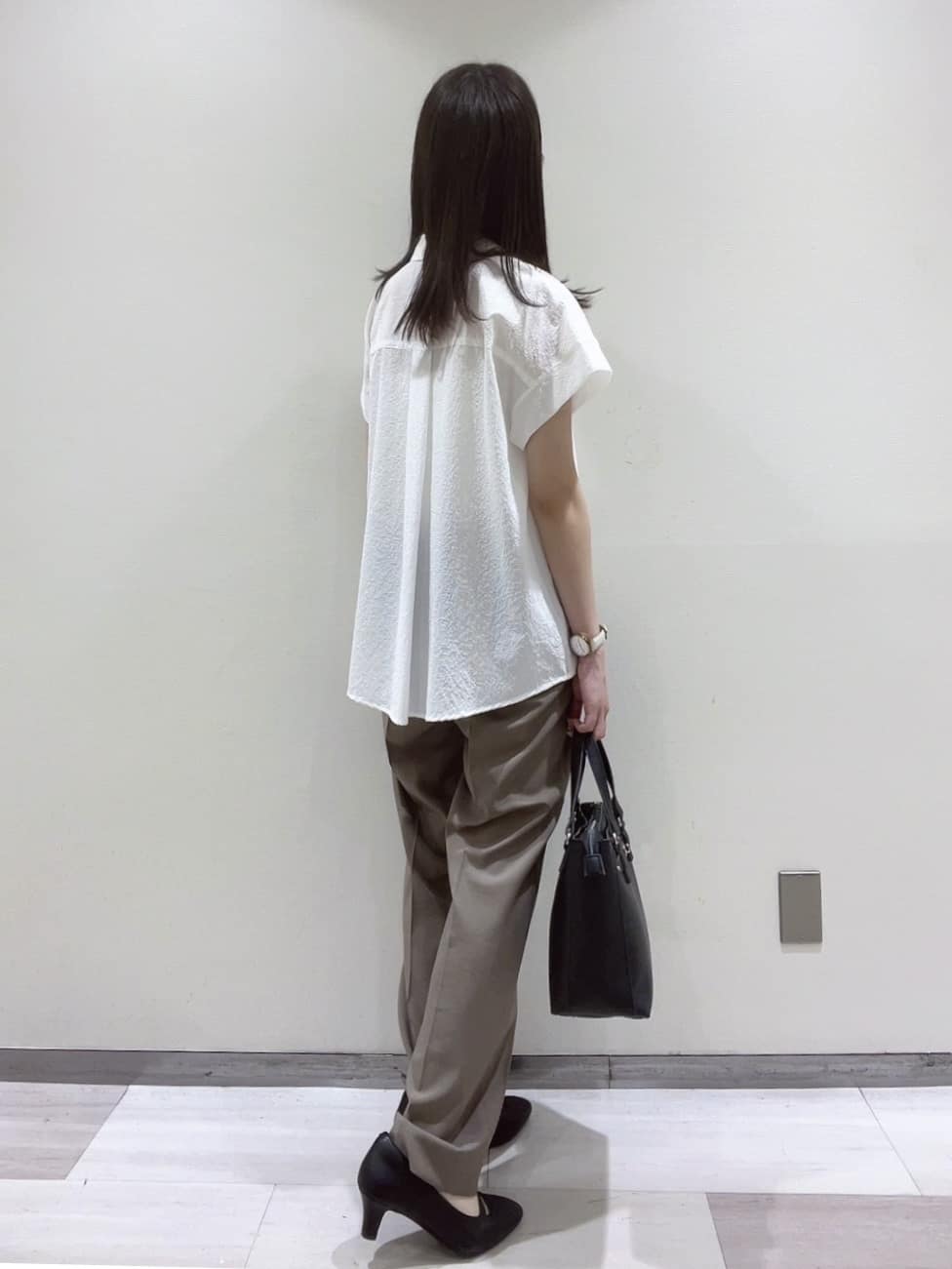 yukaさんの「Reflect｜【二の腕さりげなくカバー】シャツ衿オフボディブラウス」を使ったコーディネート