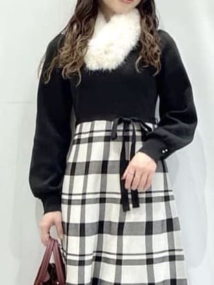 komaさんの「OPAQUE.CLIP｜ビジュー付きフェイクファーティペット」を使ったコーディネート