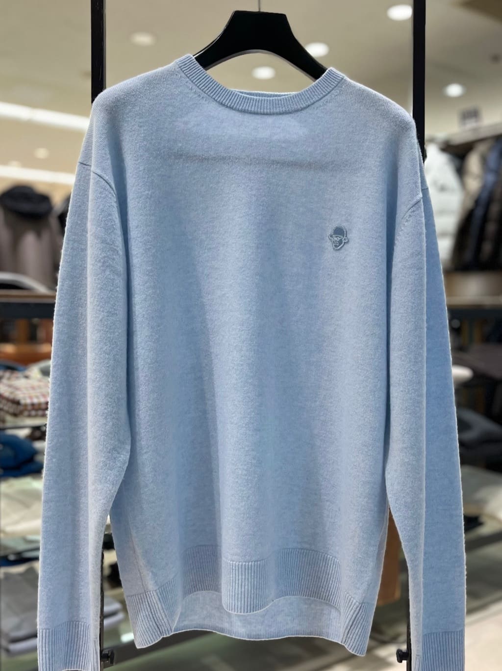 uedaさんの「TAKEO KIKUCHI｜【Air Palette Knit】ワンポイント カラーニット プルオーバー」を使ったコーディネート