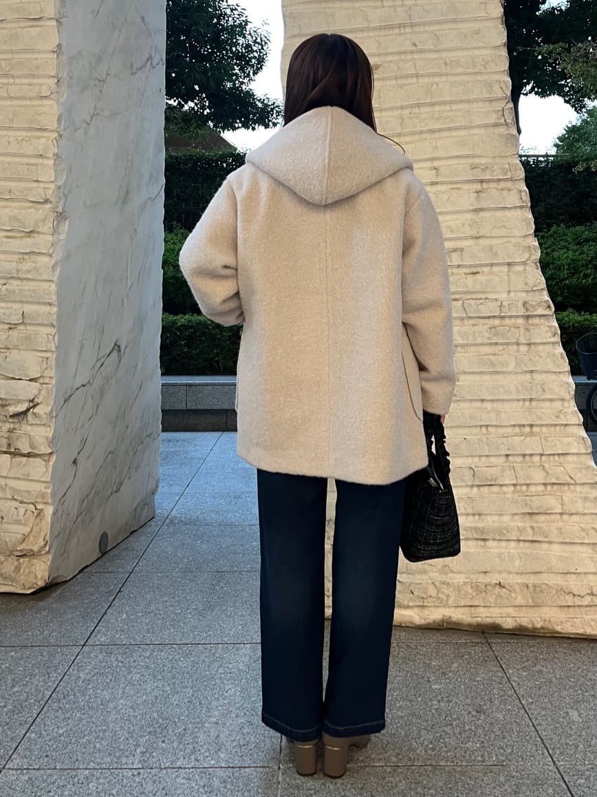 ゆっきーさんの「SHOO･LA･RUE｜【高レビュー/洗濯機可】ゆるシルエットで体型カバー もちもちニット」を使ったコーディネート