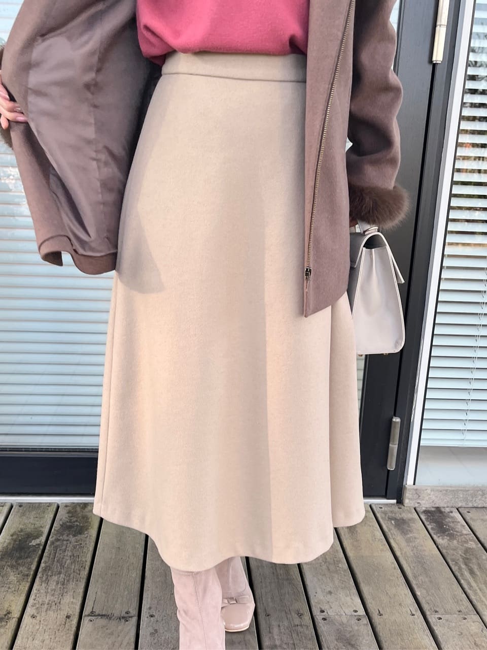 はばさんの「Couture brooch｜【大人可愛い・フード取り外し可能】フードフェイクファー ハーフ丈コート」を使ったコーディネート