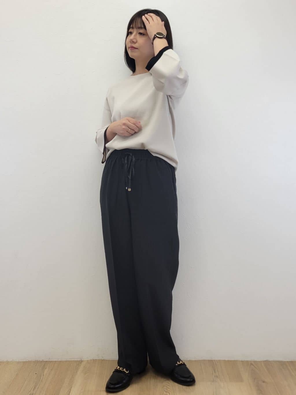 LISAさんの「OPAQUE.CLIP｜ラメストライプイージーワイドパンツ／セットアップ可【洗濯機洗い可／防シワ／吸水速乾】」を使ったコーディネート