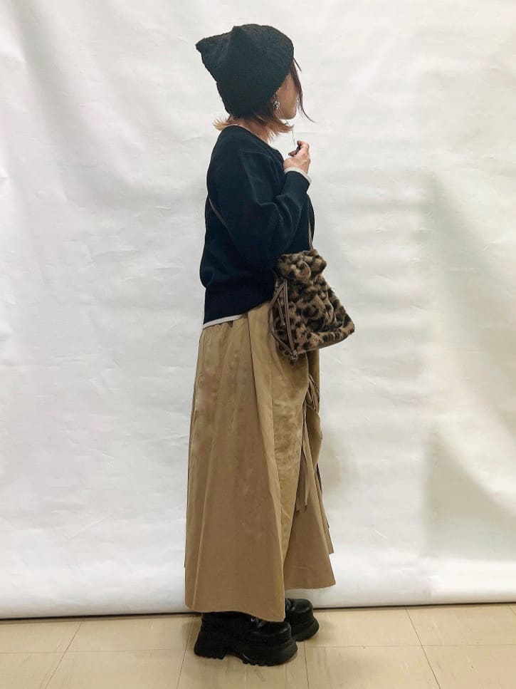 YUIさんの「SHOO･LA･RUE｜リボンタック ピーチ起毛 フレアスカート」を使ったコーディネート