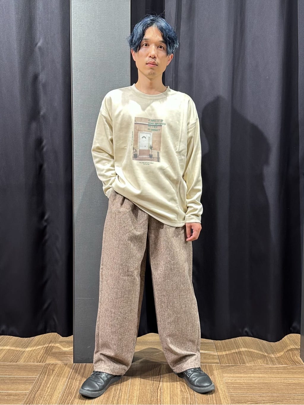 tomoyaさんの「THE SHOP TK｜スエード フォトプリントスウェット 【洗濯機OK】」を使ったコーディネート