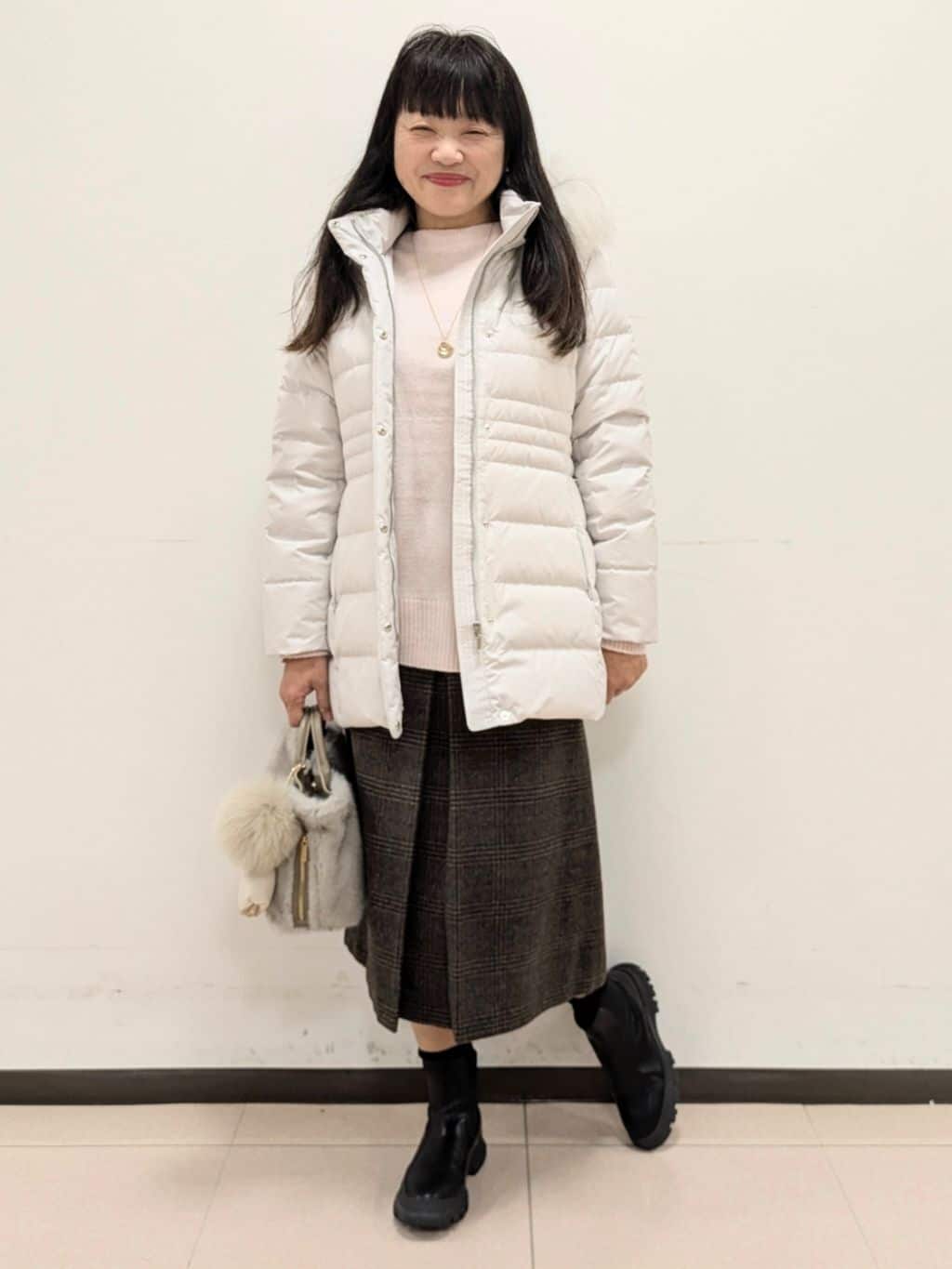 ともさんの「UNTITLED｜【重ね着もおすすめ/洗える】ウールカシミヤ クルーネックニット」を使ったコーディネート