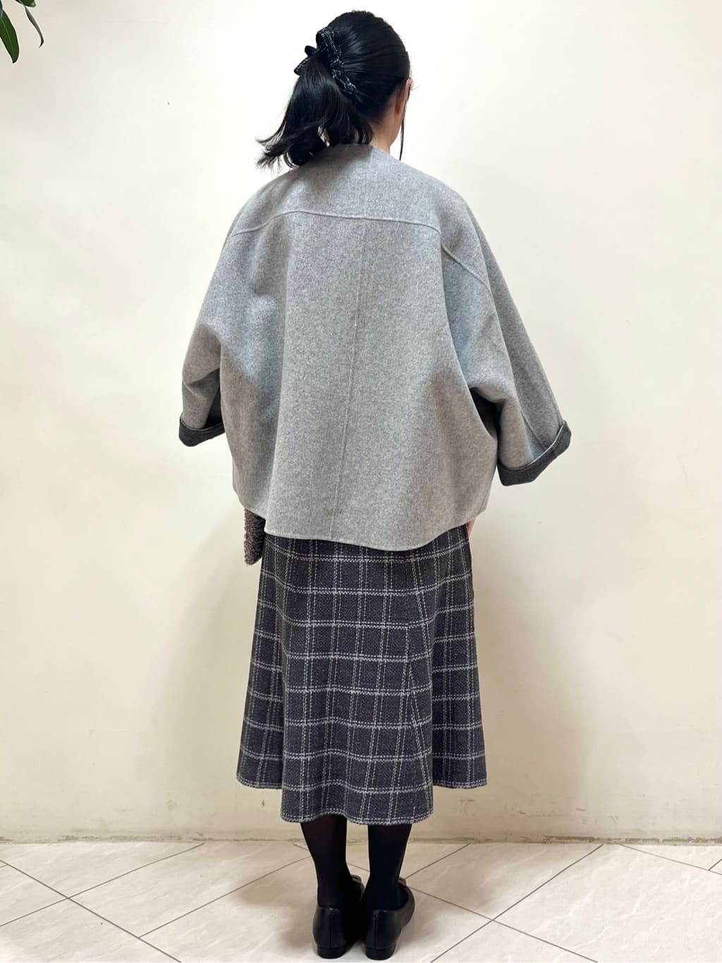 yanaさんの「Reflect｜【コートインでもすっきり◎】チェック柄ニットドッキングワンピース」を使ったコーディネート