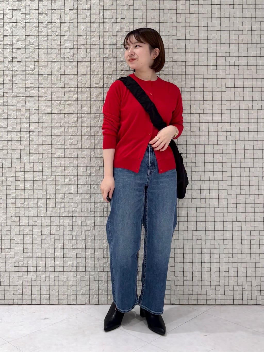 sakuさんの「INDIVI｜【洗える】ハイゲージニットカーディガン」を使ったコーディネート