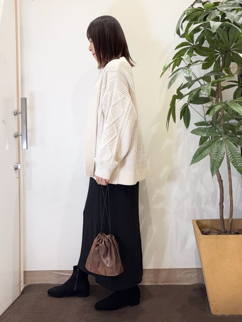 宗形さんの「SHOO･LA･RUE｜【洗濯後しわになりにくい】ポケット付き ナロースカート」を使ったコーディネート