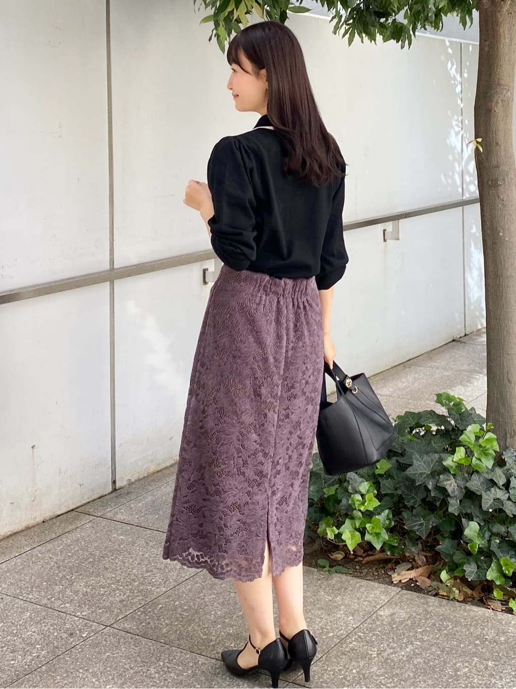 みさかさんの「index｜ゴールドパーツ付きボウタイニット【洗濯機OK】《10col／XS～LL》」を使ったコーディネート