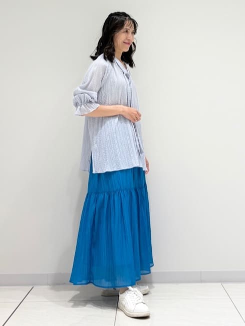 kayoさんの「INDIVI｜【洗える／シャーリング素材】ボリューム袖エアリーブラウス」を使ったコーディネート