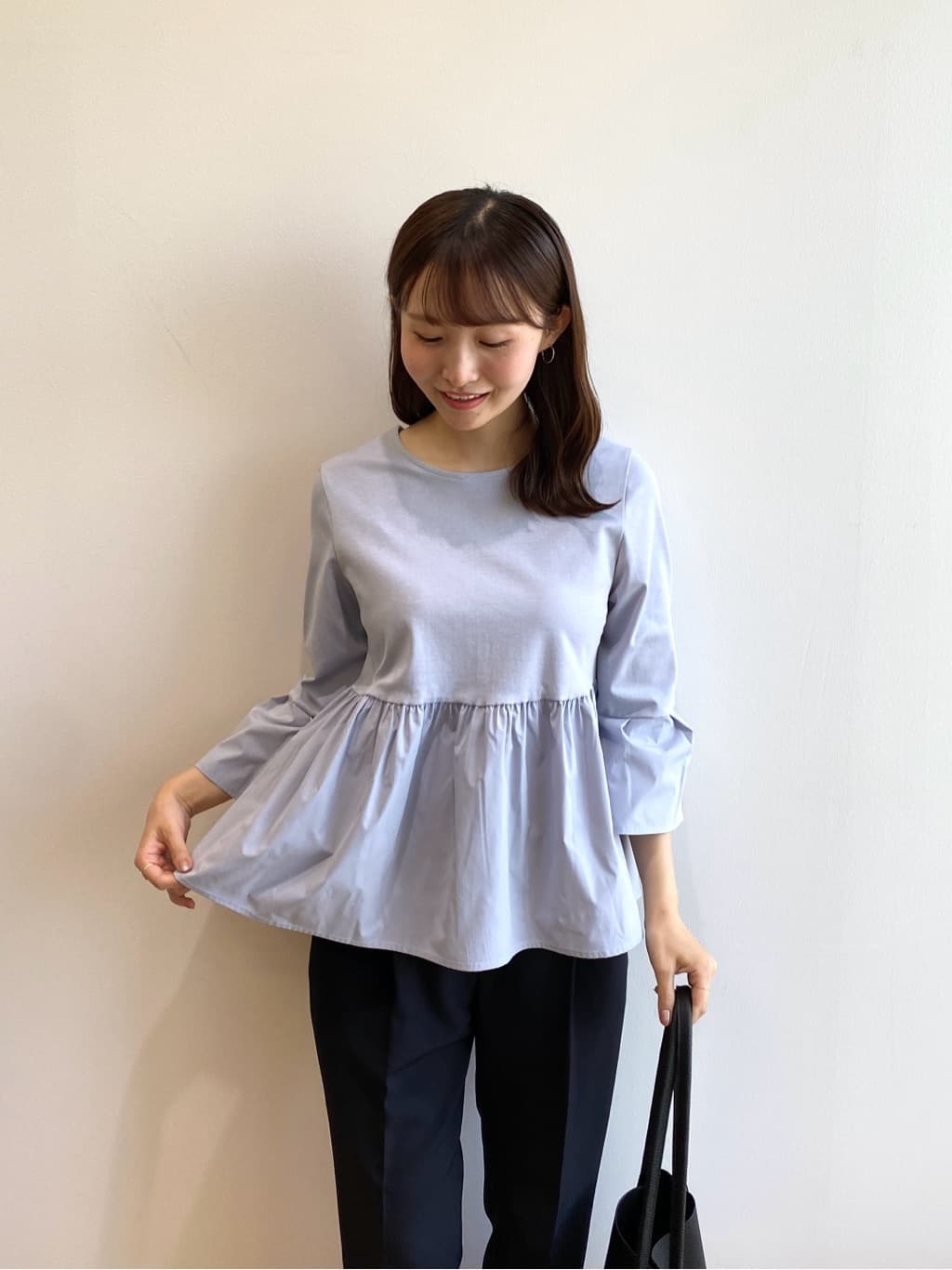 みさかさんの「index｜ドッキングペプラムトップス【洗濯機洗い可】」を使ったコーディネート