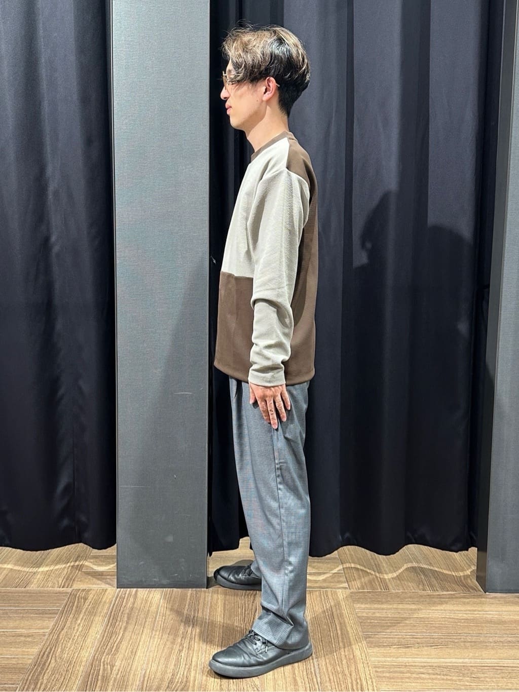 tomoyaさんの「THE SHOP TK｜【一枚で着映える】パターンブロッキング長袖Tシャツ 洗濯機OK」を使ったコーディネート