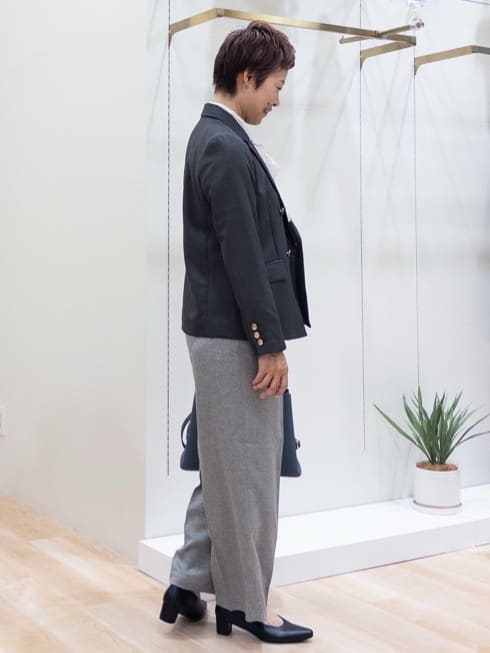 シュウコさんの「grove｜シアーストライプボウタイブラウス」を使ったコーディネート