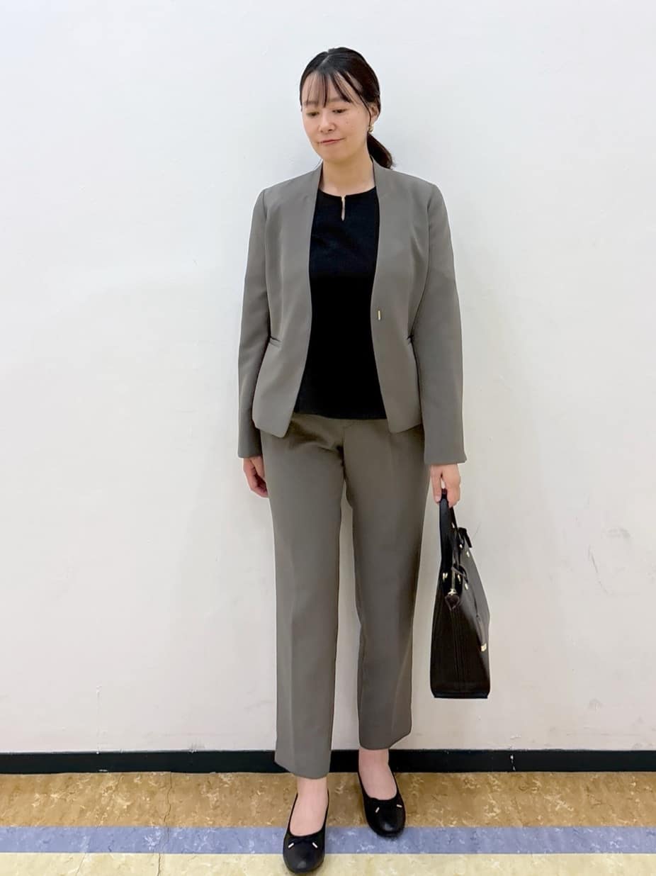 akariさんの「index｜《S-LLサイズ》バルーンスリーブペプラムトップス【洗濯機洗い可／接触冷感／UVケア】」を使ったコーディネート