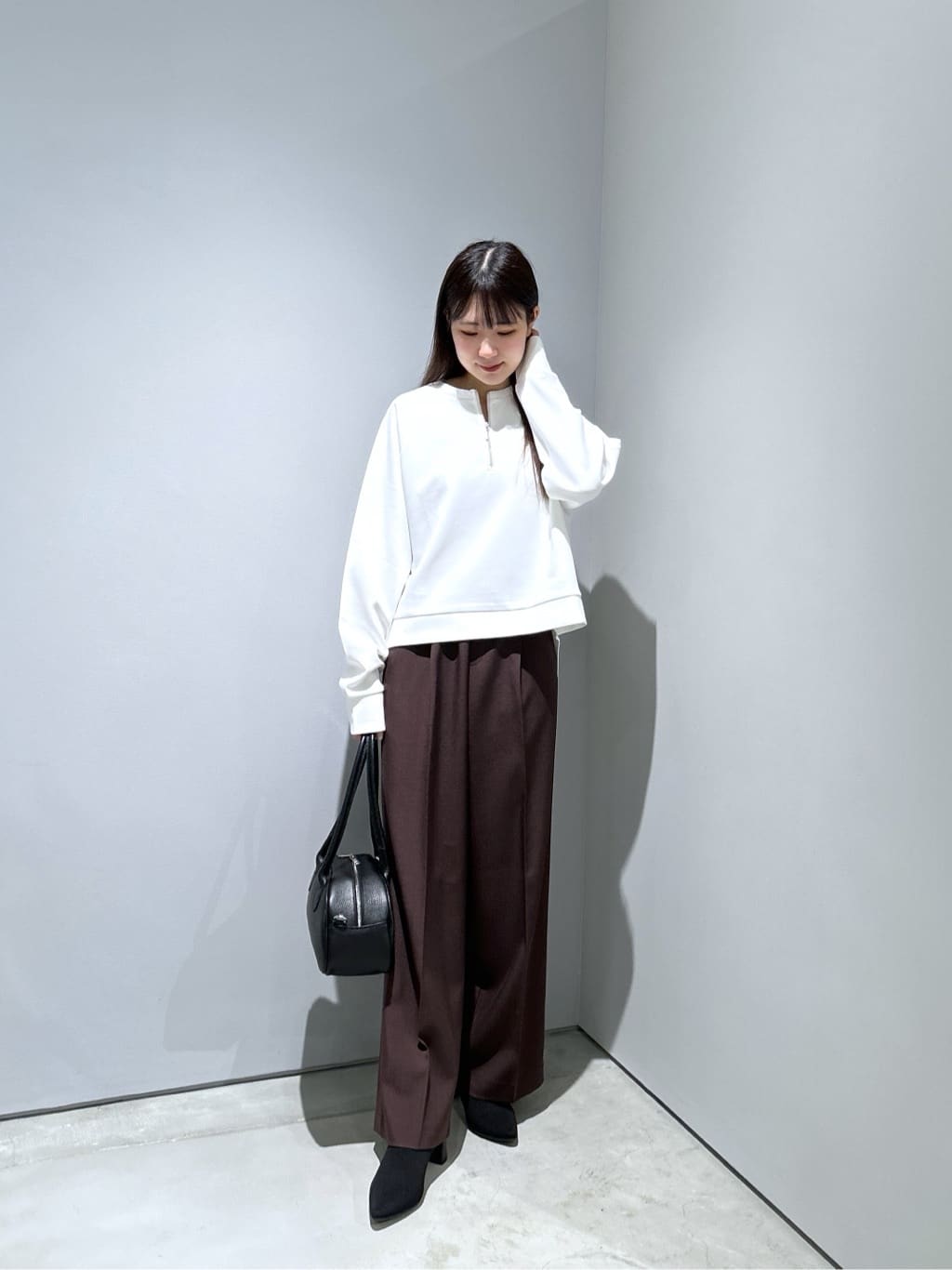 Renoさんの「INDIVI｜Comfy SET UP｜イージーストレートワイドパンツ【セットアップ対応／通勤/カセット服】」を使ったコーディネート