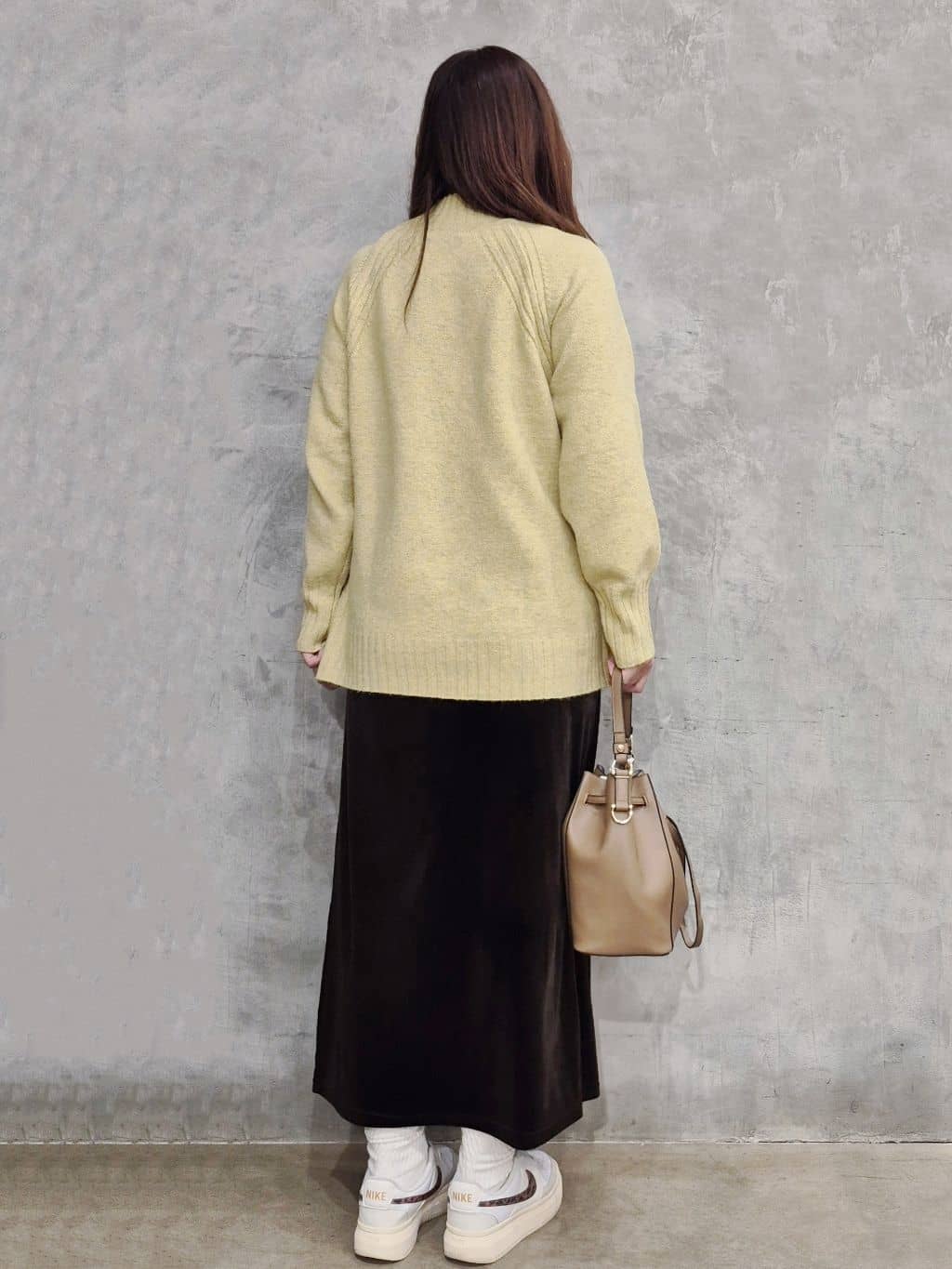 ひさえさんの「THE SHOP TK｜ふんわり柔らかきれい色 ウール混ハイネックニット」を使ったコーディネート