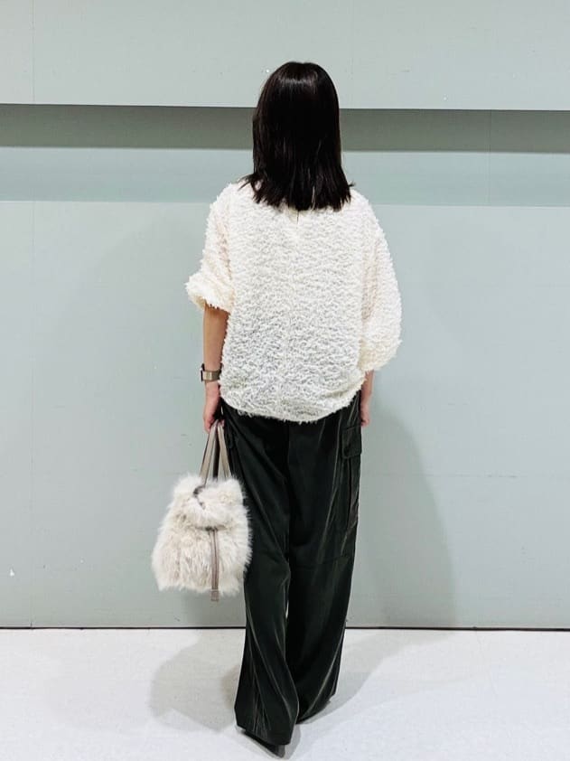 makiさんの「UNTITLED｜【大人きれいめ/ストレート/ワイド】キュプラカーゴパンツ」を使ったコーディネート