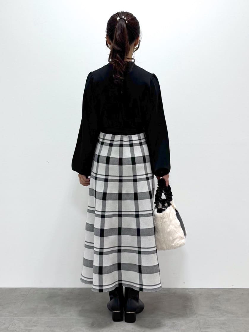 kozuさんの「index｜KAWADAダウンペプラムショートコート【撥水／洗濯機OK／静電気防止裏地】」を使ったコーディネート