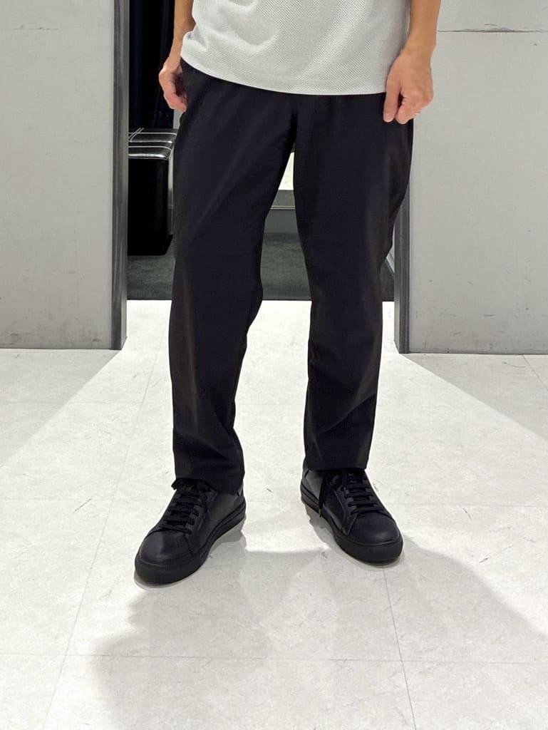 わいずみさんの「TAKEO KIKUCHI｜【COOL CITY WEAR】籠目アート柄 サッカーシャツ /通気性」を使ったコーディネート