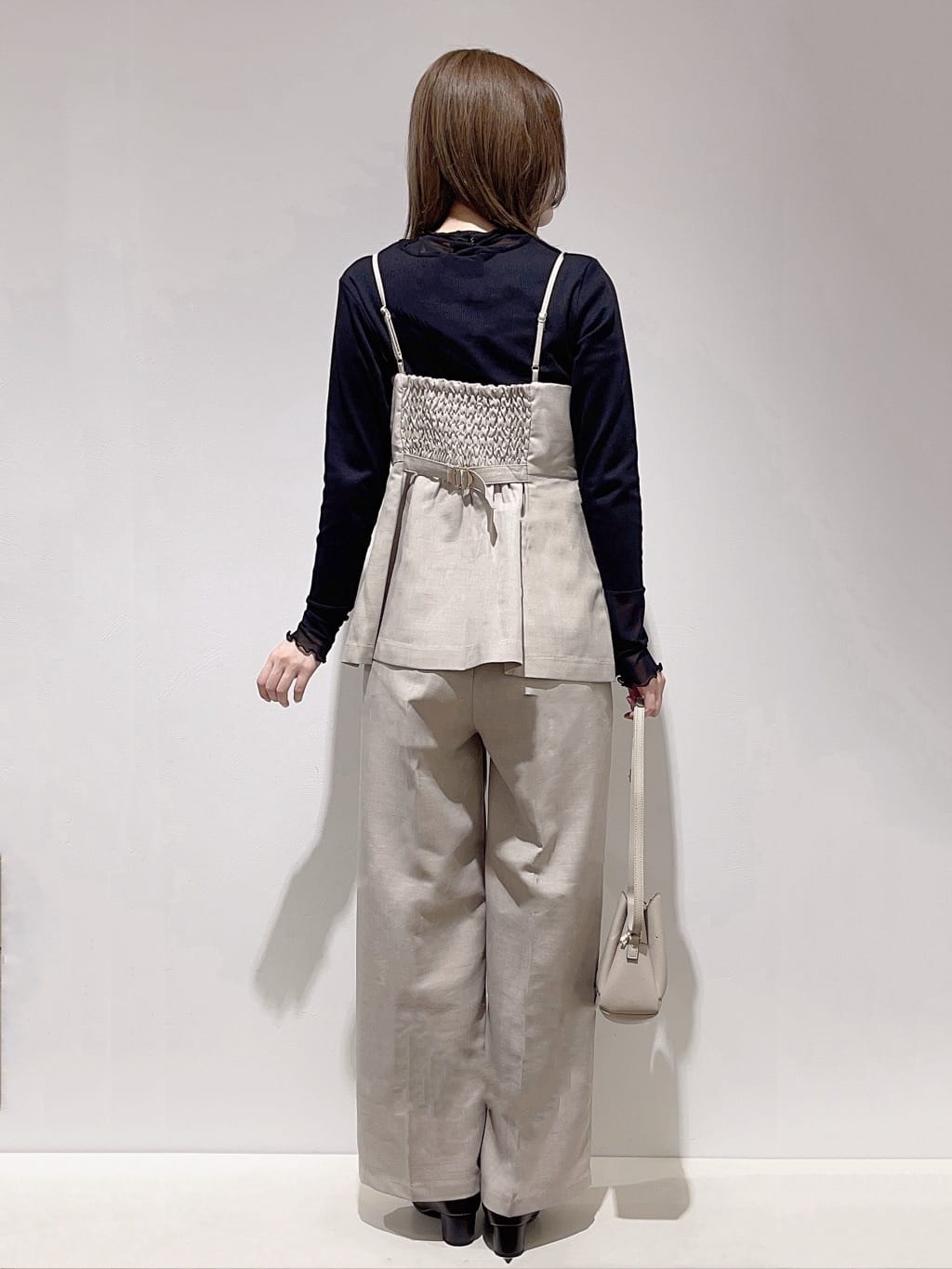 HITOMIさんの「grove｜【カセット服】主役級キャミビスチェ」を使ったコーディネート