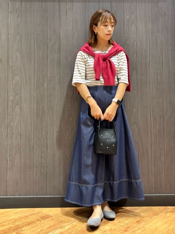 meiさんの「SHOO･LA･RUE｜【洗える/S-LL】上品なラメ使い クルーネック ニットカーディガン」を使ったコーディネート