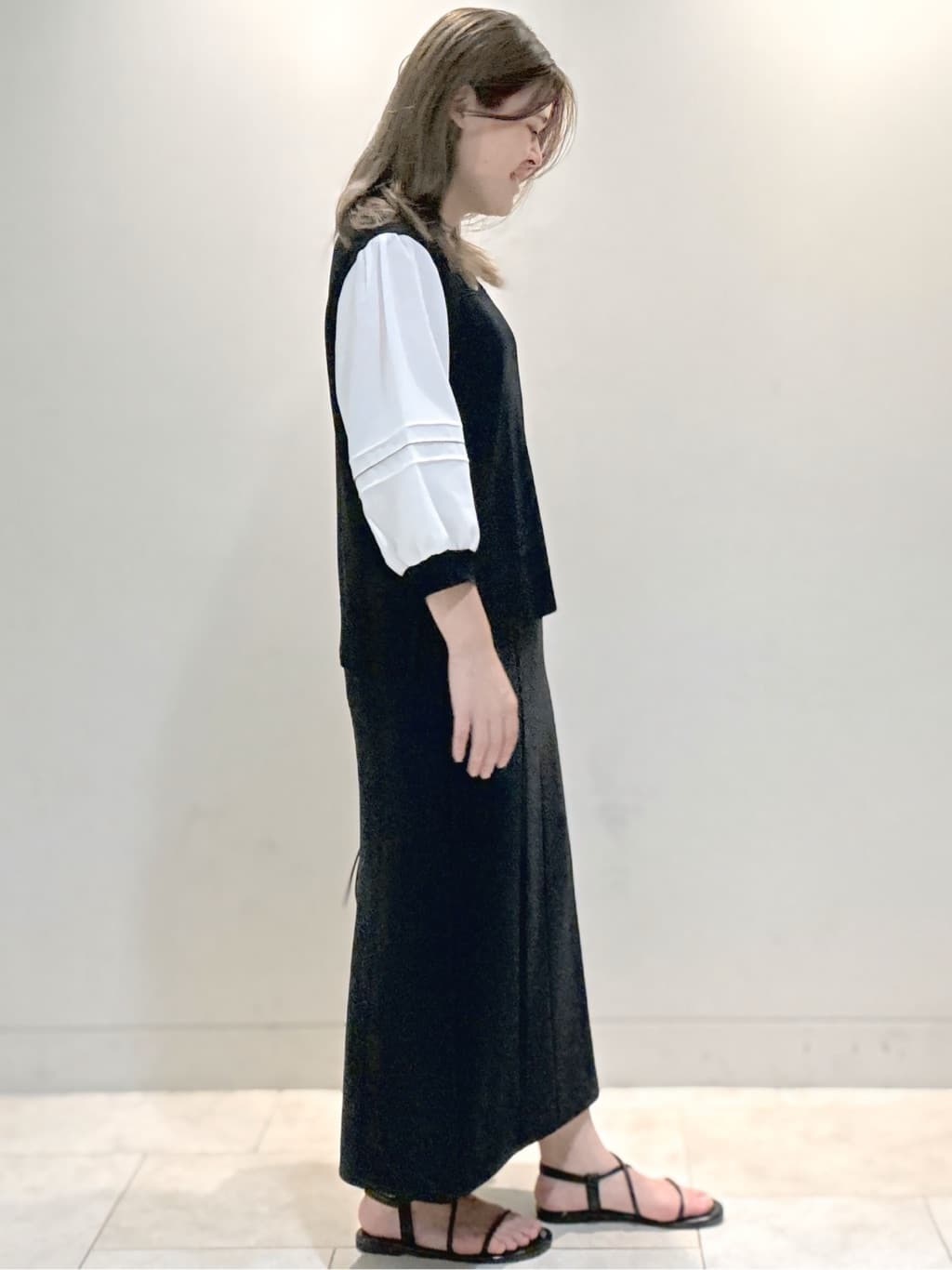 S&auml;K&iuml;さんの「Reflect｜【WEB先行カラーあり／手洗い可】ジョーゼットスリーブ&times;ニット」を使ったコーディネート
