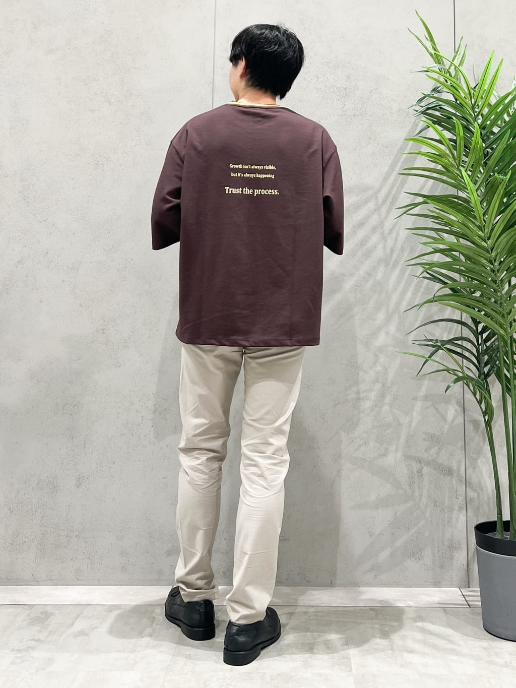 SHI-MAさんの「THE SHOP TK｜配色刺繍6分袖Tシャツ 【ビッグシルエット／洗濯機OK】」を使ったコーディネート