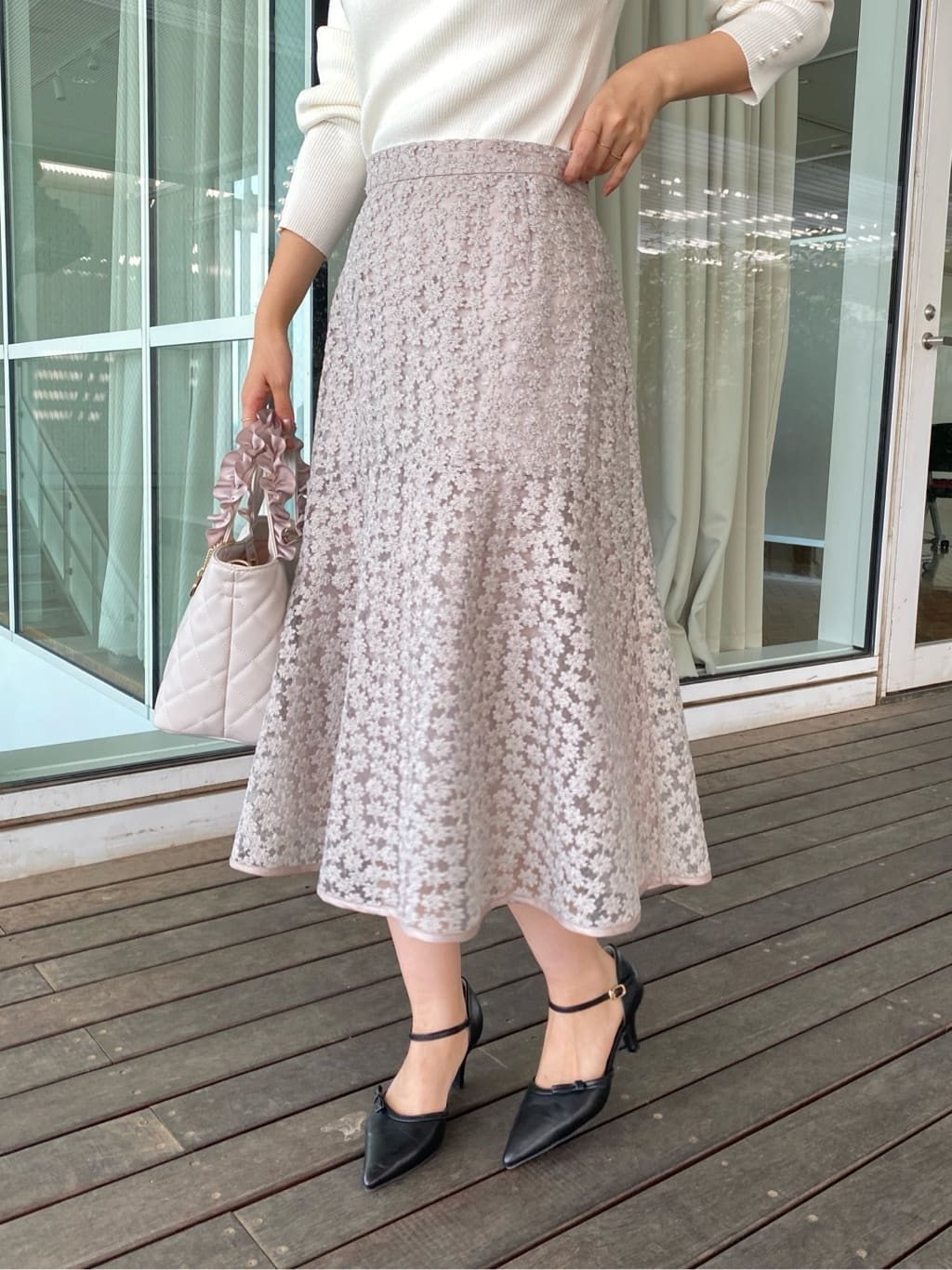 みさかさんの「index｜小花刺繍チュールマーメイドスカート【洗濯機OK／抗ピル】」を使ったコーディネート