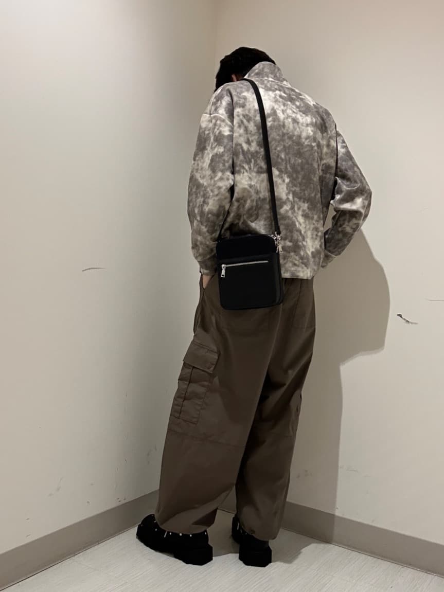 江藤瑞紀さんの「tk.TAKEO KIKUCHI｜ヴィンテージライクプリント ハーフジッププルオーバー」を使ったコーディネート
