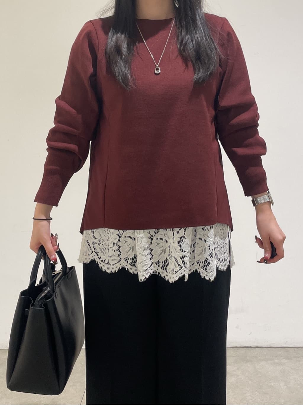 emikaさんの「INDIVI｜【洗える／選べる8色】トーンアップニット」を使ったコーディネート