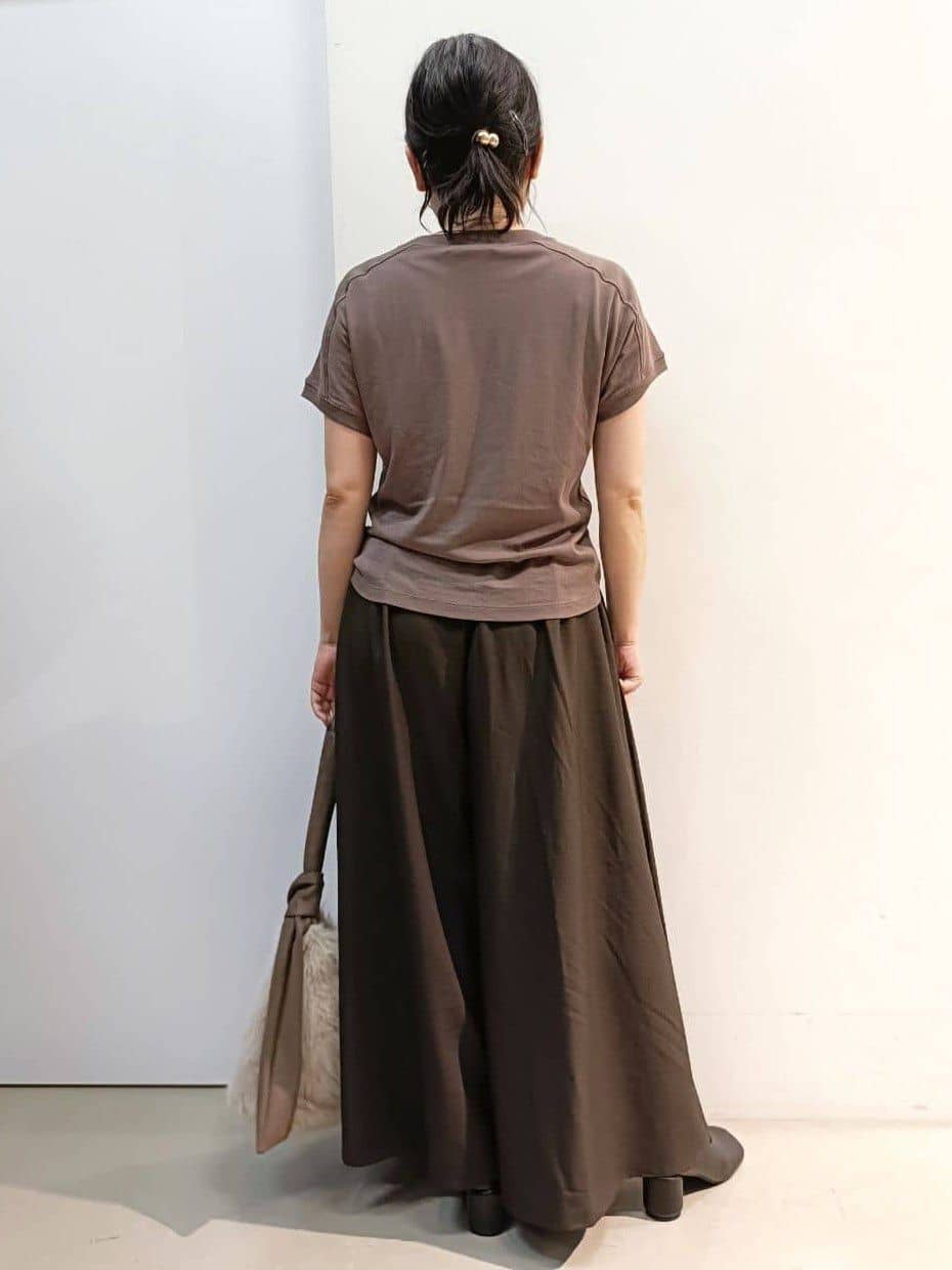 あんさんの「THE SHOP TK｜【汗染み防止】ラグランスリーブTシャツ【洗濯機OK/UVケア】」を使ったコーディネート