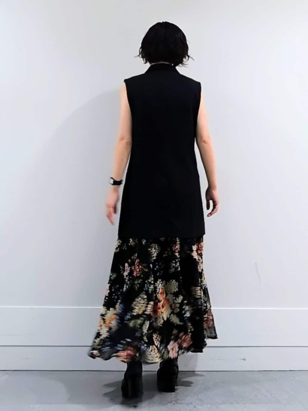 ミズタさんの「UNTITLED｜【セットアップ可/洗える】スラブテーラードカラージレ」を使ったコーディネート