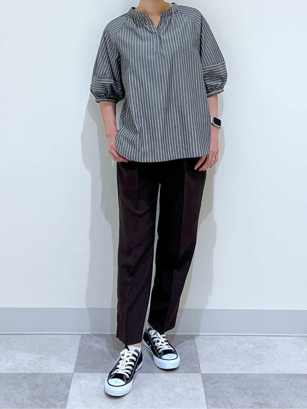 canaさんの「Dessin｜【ウエストゴム・洗える】センターライン入りテーパードパンツ（XS～L）」を使ったコーディネート