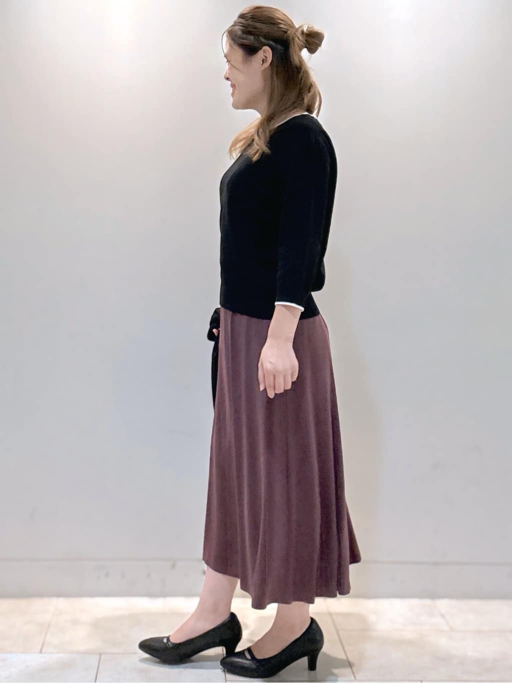 S&auml;K&iuml;さんの「Reflect｜【秋映え／単品使い◎／すっきり見え】ブローチ付きニットアンサンブル」を使ったコーディネート