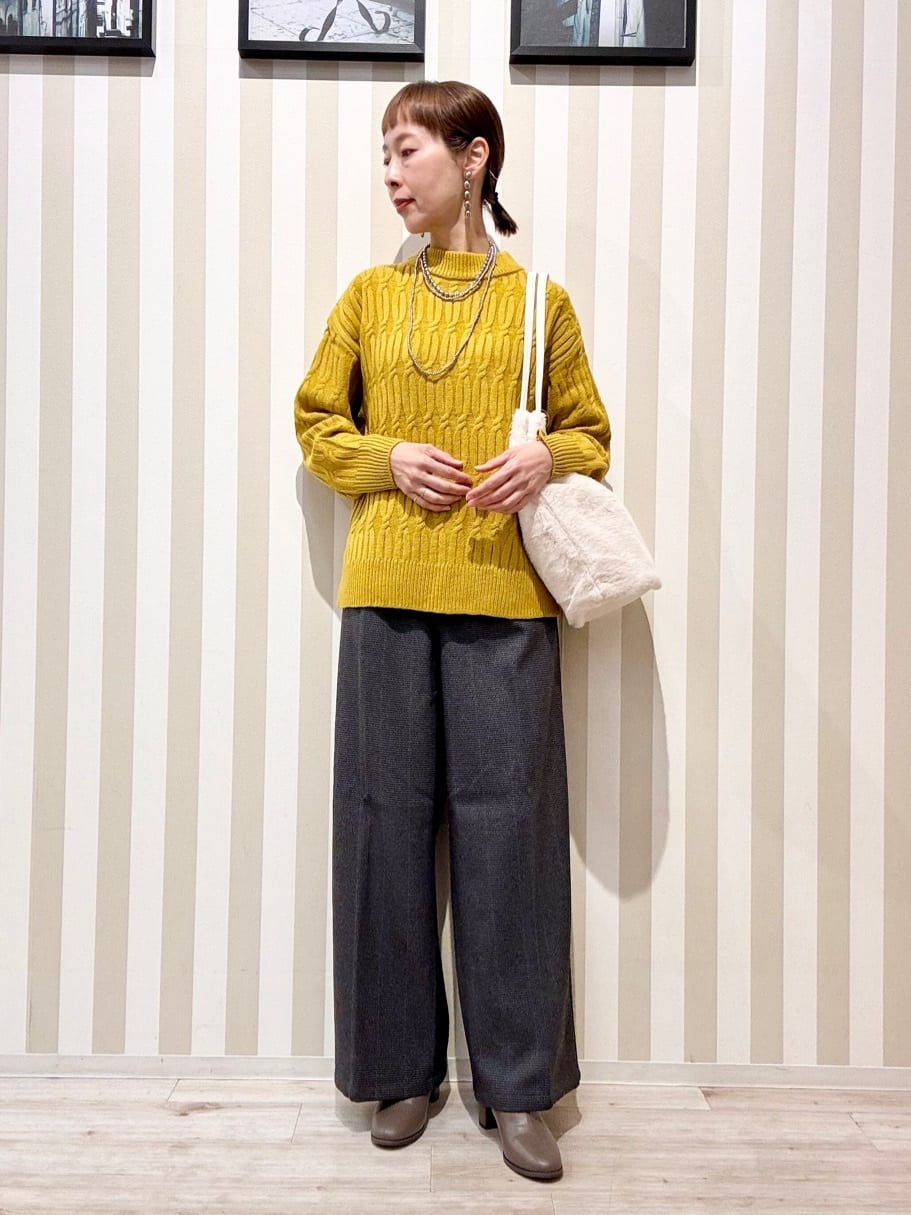 まつこさんの「SHOO･LA･RUE｜【洗濯機可/撥水】フェイクファーフード ロングダウン」を使ったコーディネート